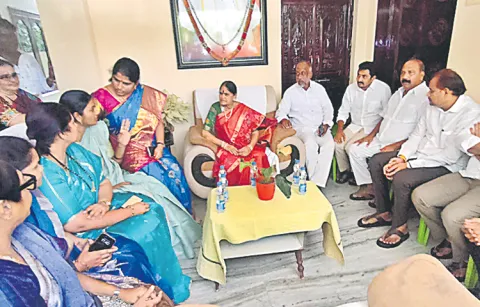  YSRCP ZP chairpersons and chairmen with the media