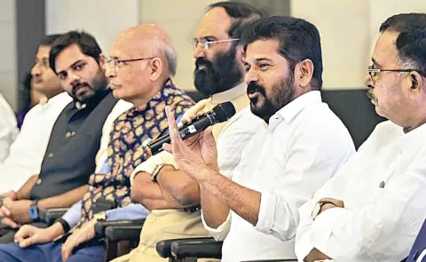 CM Revanth Reddy Reacts After Meeting Chandrababu Over Krishna Godavari Water2