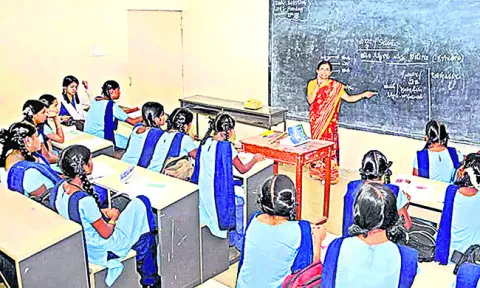 స్కూళ్లలో టీచర్ల వర్క్‌ అడ్జెస్ట్‌మెంట్‌