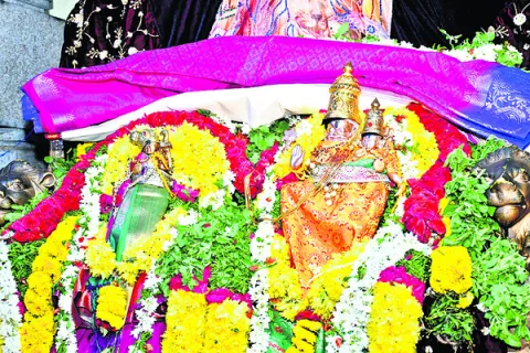 యాదగిరి క్షేత్రంలో సంప్రదాయ పూజలు