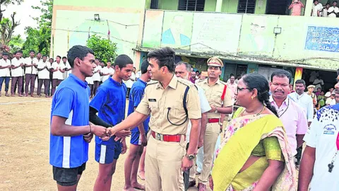 విద్యార్థులకు   క్రమశిక్షణ అవసరం
