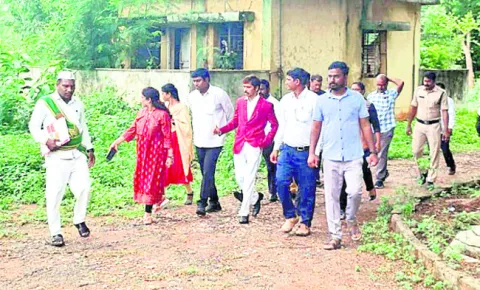 న్యాయసేవలపై అవగాహన పెంచుకోవాలి