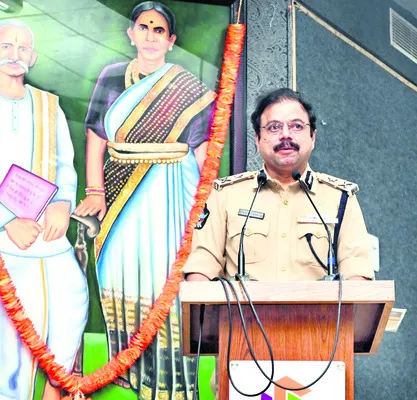 సాంకేతికతతో నేరస్తులపై నిఘా 