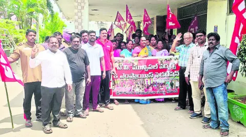 మున్సిపల్‌ కార్మికుల సమస్యలు పరిష్కరించాలి 