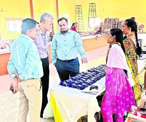 గిరిజన చేతి వృత్తులకు ప్రోత్సాహం