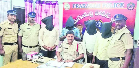 నకిలీ ధ్రువీకరణ పత్రాల కేసులో  నలుగురు అరెస్టు 