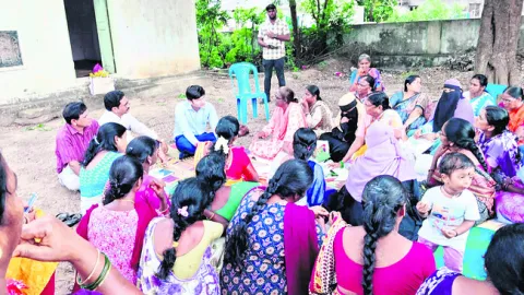 మహిళా సంఘాల పనితీరు భేష్‌