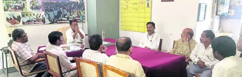 విద్యార్థుల హాజరుశాతం పెంచాలి