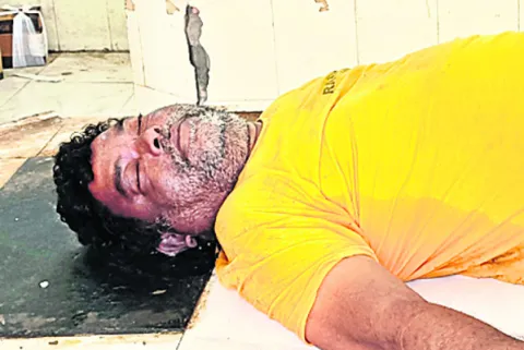 విద్యార్థులకు సక్రమంగా బోధించాలి

