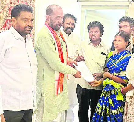 ‘కూటమి’ ఒత్తిడితోనే పోలీసులు వేధిస్తున్నారు 