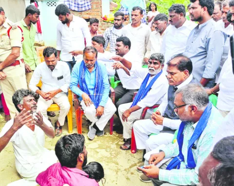 దోషులను కఠినంగా శిక్షించాలి 