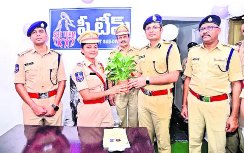 మహిళల భద్రత కోసమే షీటీంలు