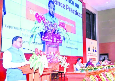కాగిత రహిత పాలనకు ప్రాధాన్యం 