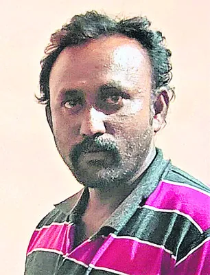 అధిక వడ్డీల వేధింపులతో వ్యక్తి ఆత్మహత్య 