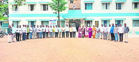 ఉపాధ్యాయ సమస్యలపై నిరంతరం పోరు 