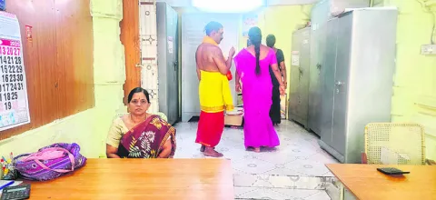 పడిగాపులు 