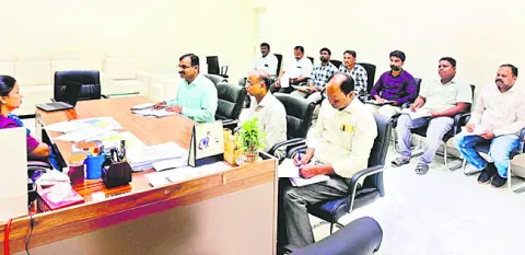 దళారీ వ్యవస్థను సహించం 