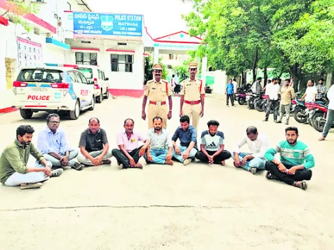 నకిలీ సర్టిఫికెట్ల తయారీలో మరో 9మంది అరెస్ట్‌ 