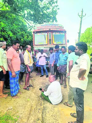 బ్లాక్‌మార్కెట్‌కు ఎరువులు 