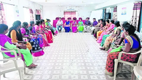 సీ్త్