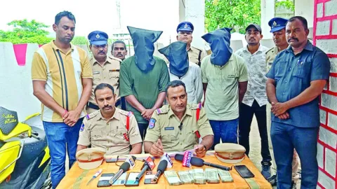 పథకం ప్రకారమే కోనాపూర్‌ దారి దోపిడీ