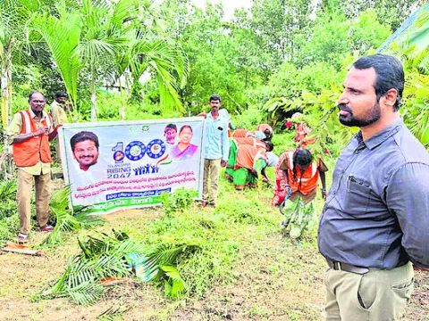 పారిశుద్ధ్య పనులు బాధ్యతగా చేపట్టాలి 