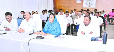 పేదరికాన్ని రూపుమాపటమే లక్ష్యం