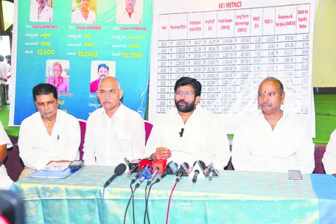కార్మిక చట్టాలు విస్మరిస్తున్న పేపర్‌మిల్లు