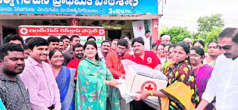 గిరిజనుల అభివృద్ధికి కృషి