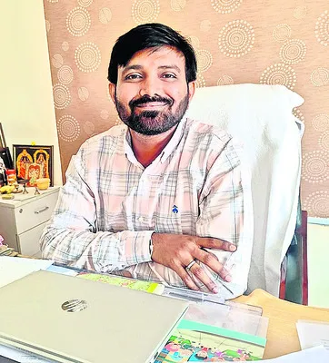 హాస్టళ్లలో అడ్మిషన్లకు అవకాశం