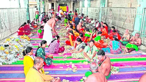బాలికపై అత్యాచారం 

