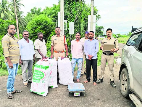 కారులో 107 కేజీల గంజాయి పట్టివేత 