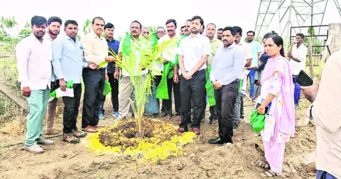 పాఠశాలల్లో సదుపాయాలు కల్పిస్తాం