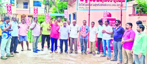 పిడుగులతో అప్రమత్తం 
