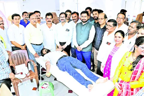 సమాజ హితమే వైద్యుల ధ్యేయం