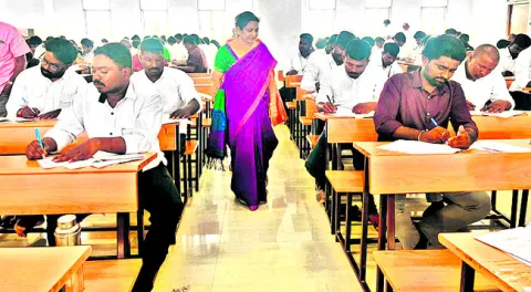 ఎల్‌ఎల్‌బీ మొదటి సెమిస్టర్‌ పరీక్షలు ప్రారంభం