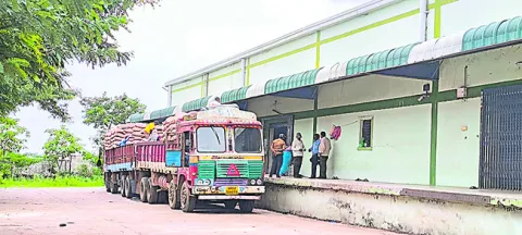 బడి వద్దకే బియ్యం 