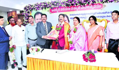 సమాజ సేవలో భాగస్వాములు కావాలి