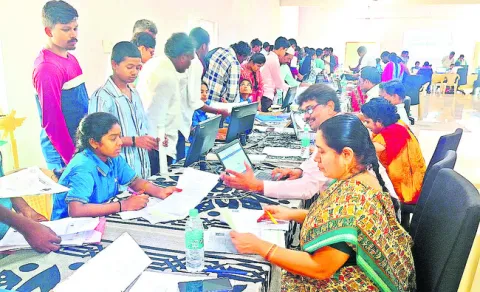 ఆనందం ‘ట్రిపుల్‌’