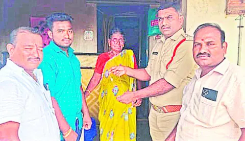 పట్టుబడిన చైన్‌స్నాచర్‌ 