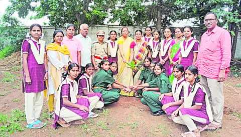 ఆదర్శనీయుడు వనజీవి రామయ్య 