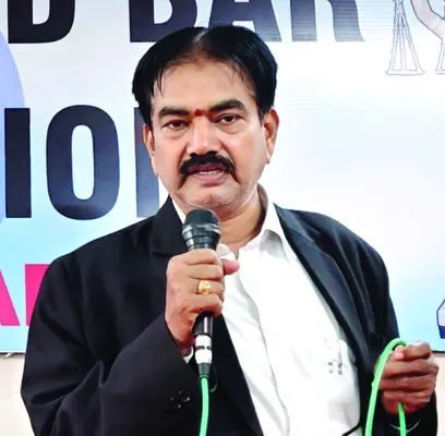 కార్మిక శాఖ విజిలెన్స్‌ కమిటీ  సభ్యుడిగా మాణిక్‌ రాజు