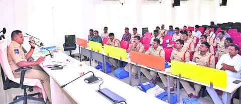 నిందితులకు శిక్ష పడాలి