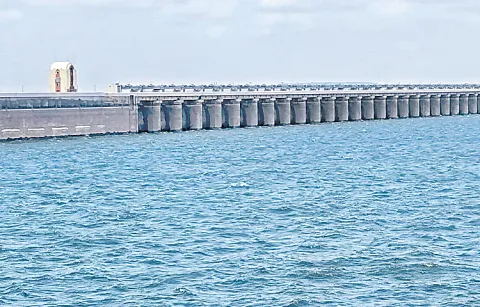 Flood levels rise again in Srisailam