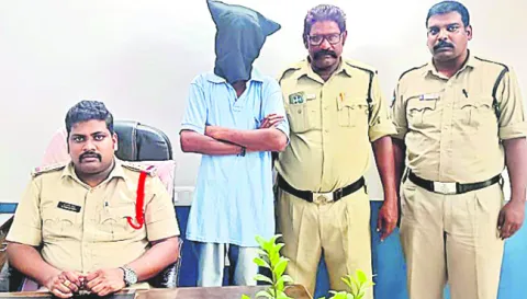 తండ్రిపై దాడి చేసిన తనయుడి అరెస్ట్‌ 