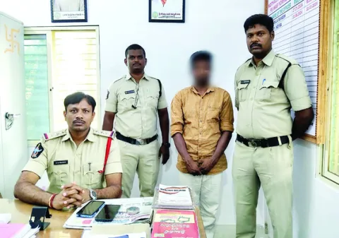 అసభ్య ప్రవర్తన, దాడి కేసులో నిందితుడి అరెస్ట్‌ 