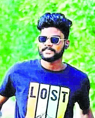 యువకుడి  ఆత్మహత్య 