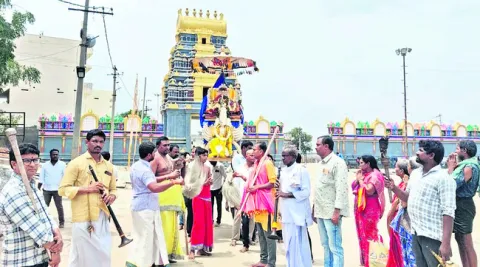 మట్టపల్లిలో గరుడ వాహన సేవ