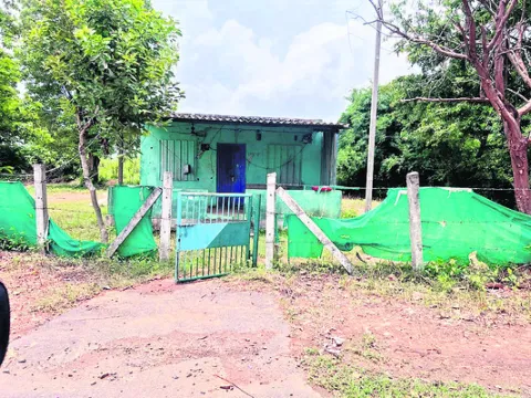అలంకార ప్రాయంగా అటవీ చెక్‌ పోస్టులు