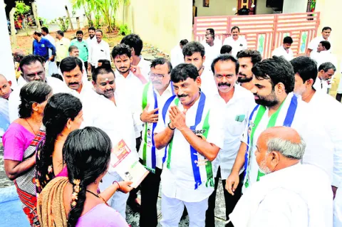 వంచన, మోసం చంద్రబాబుకు వెన్నతో పెట్టిన విద్య 